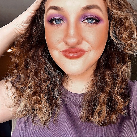 Meet your Posher, Jess - Picture 2 of 3